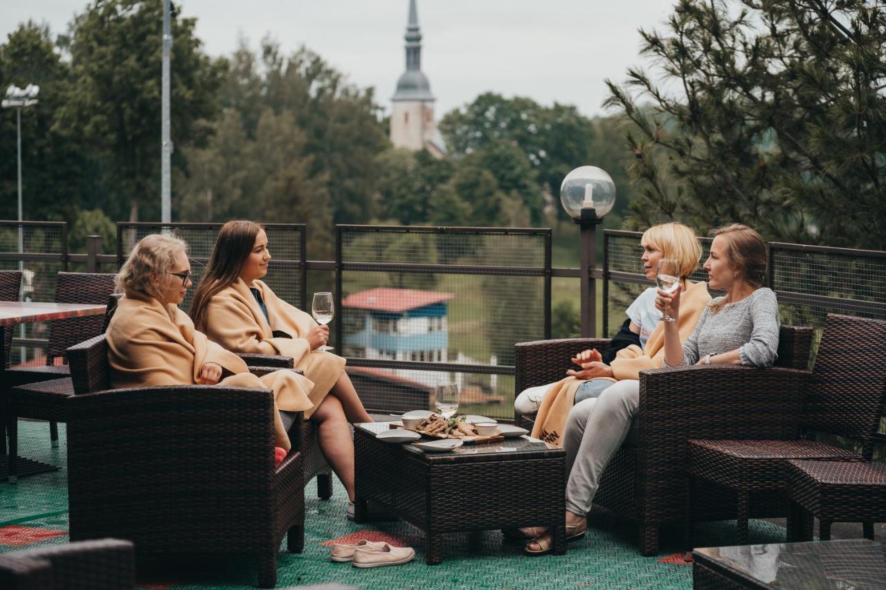 Ugandi Hotel Otepää Zewnętrze zdjęcie