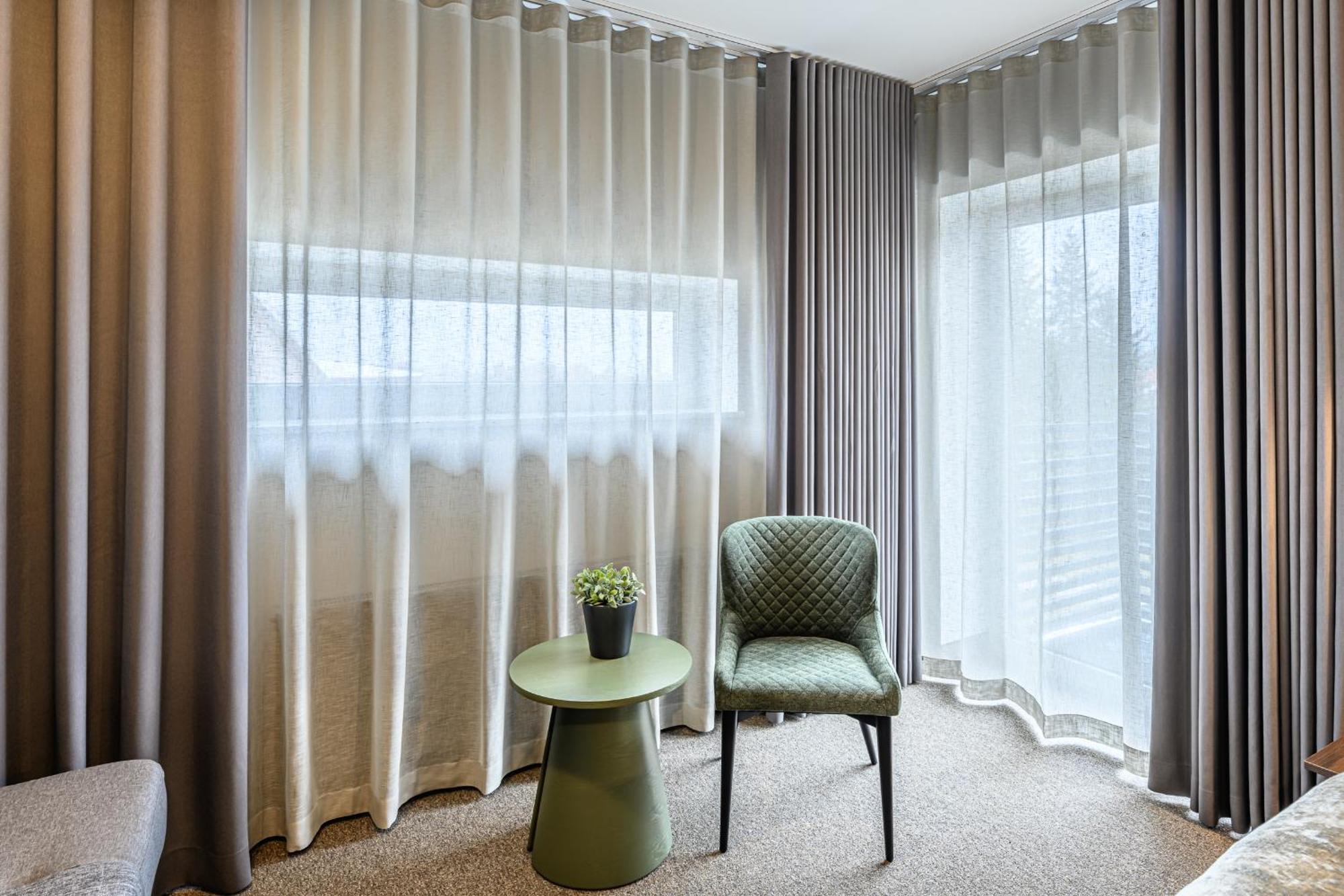 Ugandi Hotel Otepää Zewnętrze zdjęcie
